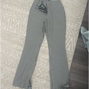 Nicole Miller adorable patterned pants